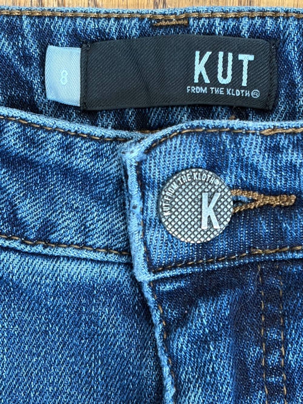 Kut from the Kloth Straight Leg Raw Hem Cropped Jeans (8) - Picture 3 of 8